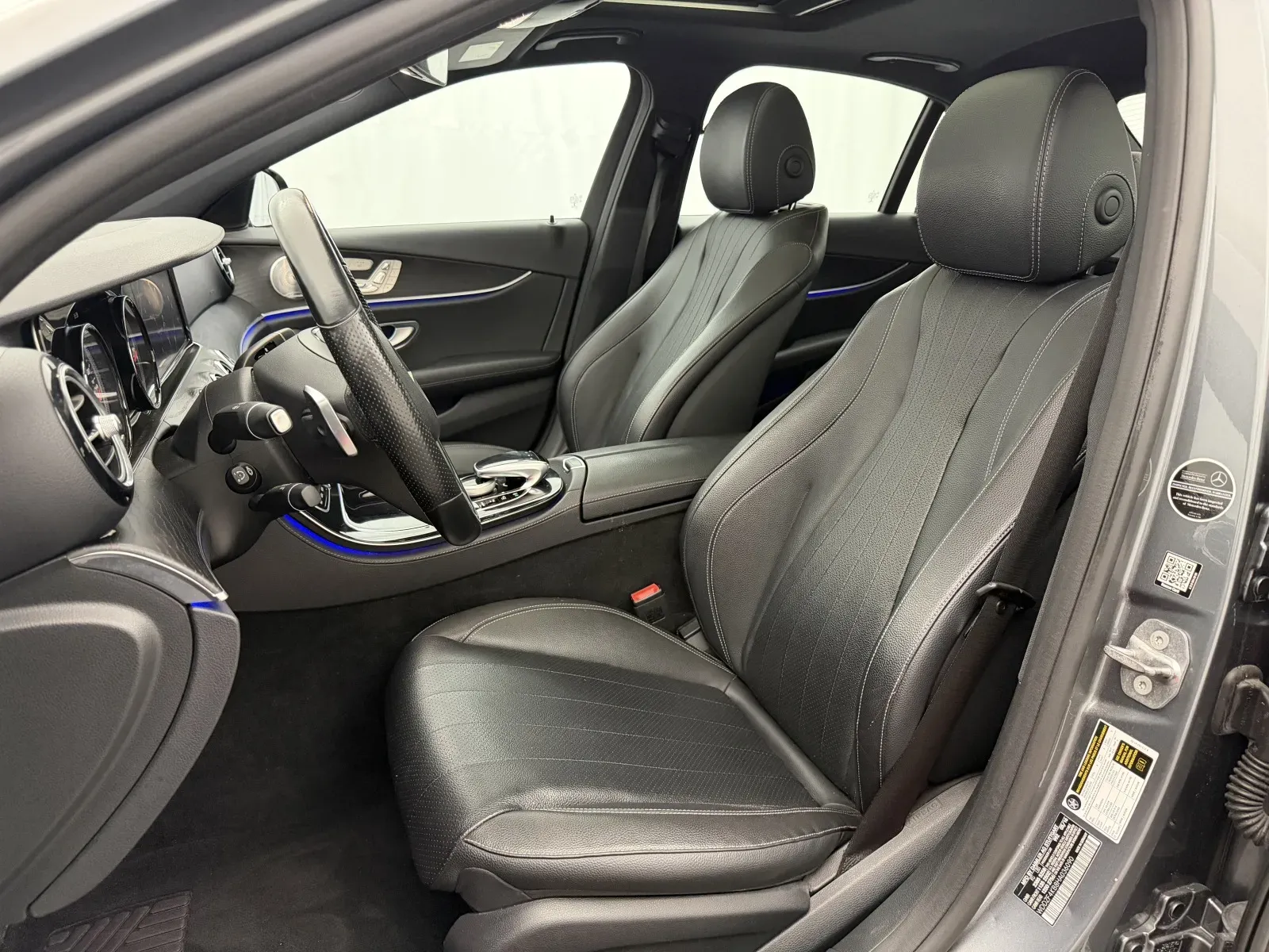Mercedes-Benz E-Class photo 3