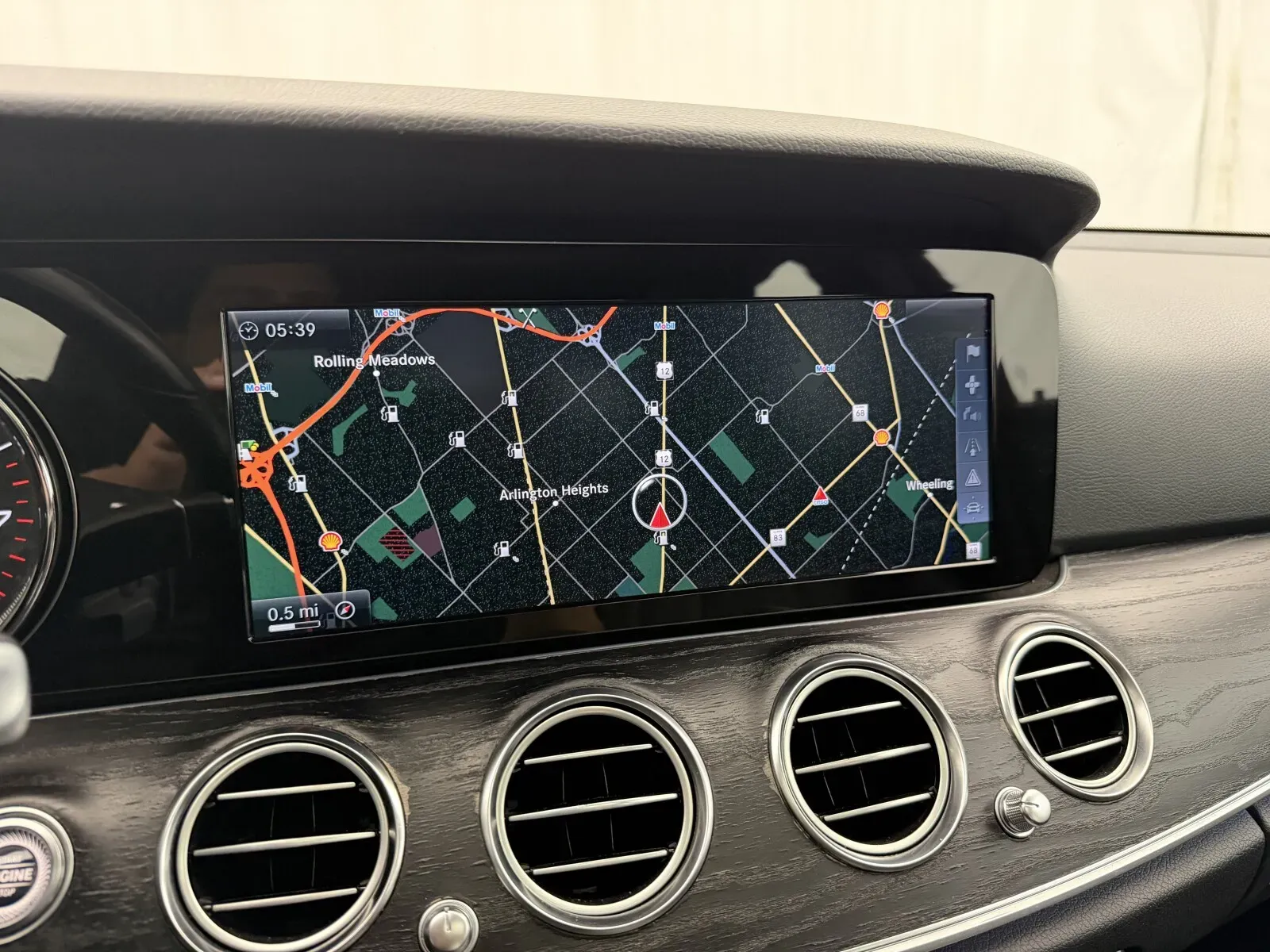 Mercedes-Benz E-Class photo 17