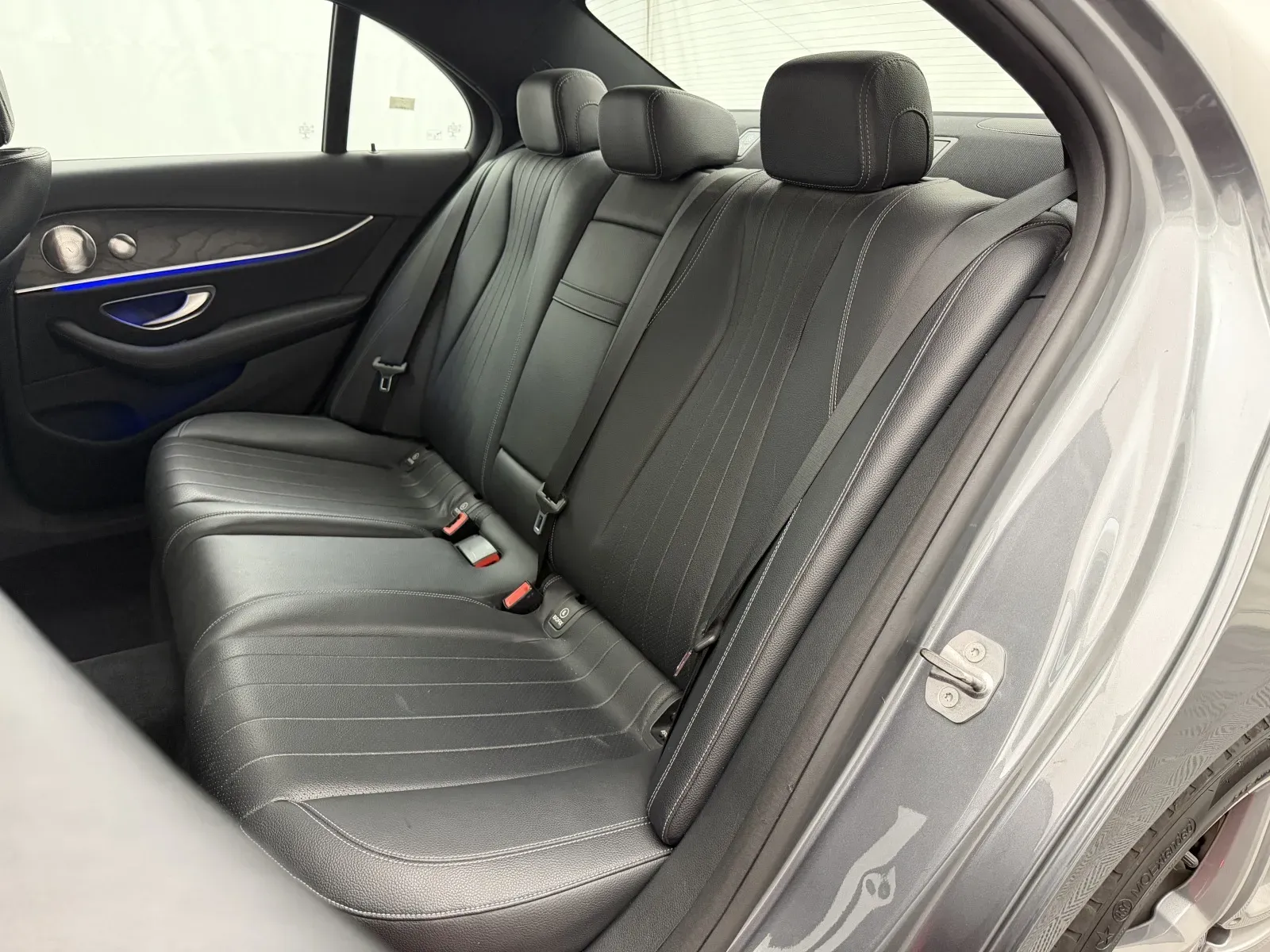 Mercedes-Benz E-Class photo 22