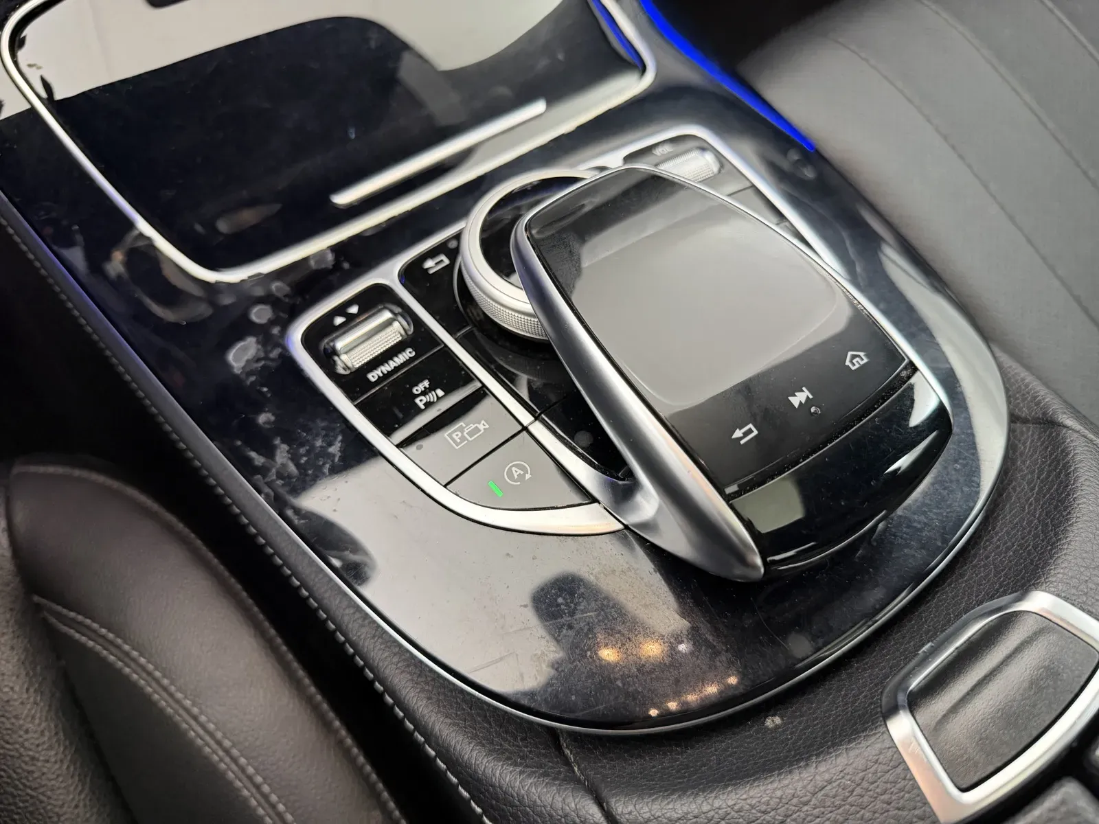 Mercedes-Benz E-Class photo 19