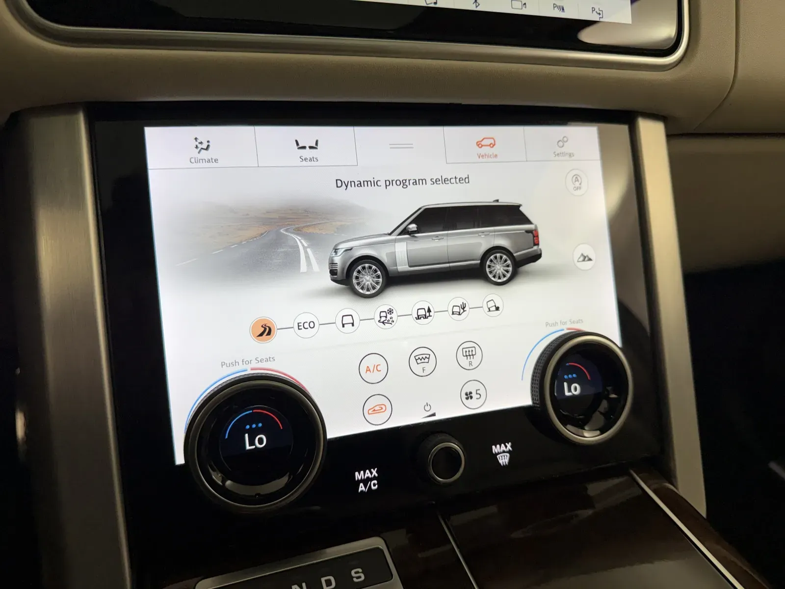 Land Rover Range Rover photo 21