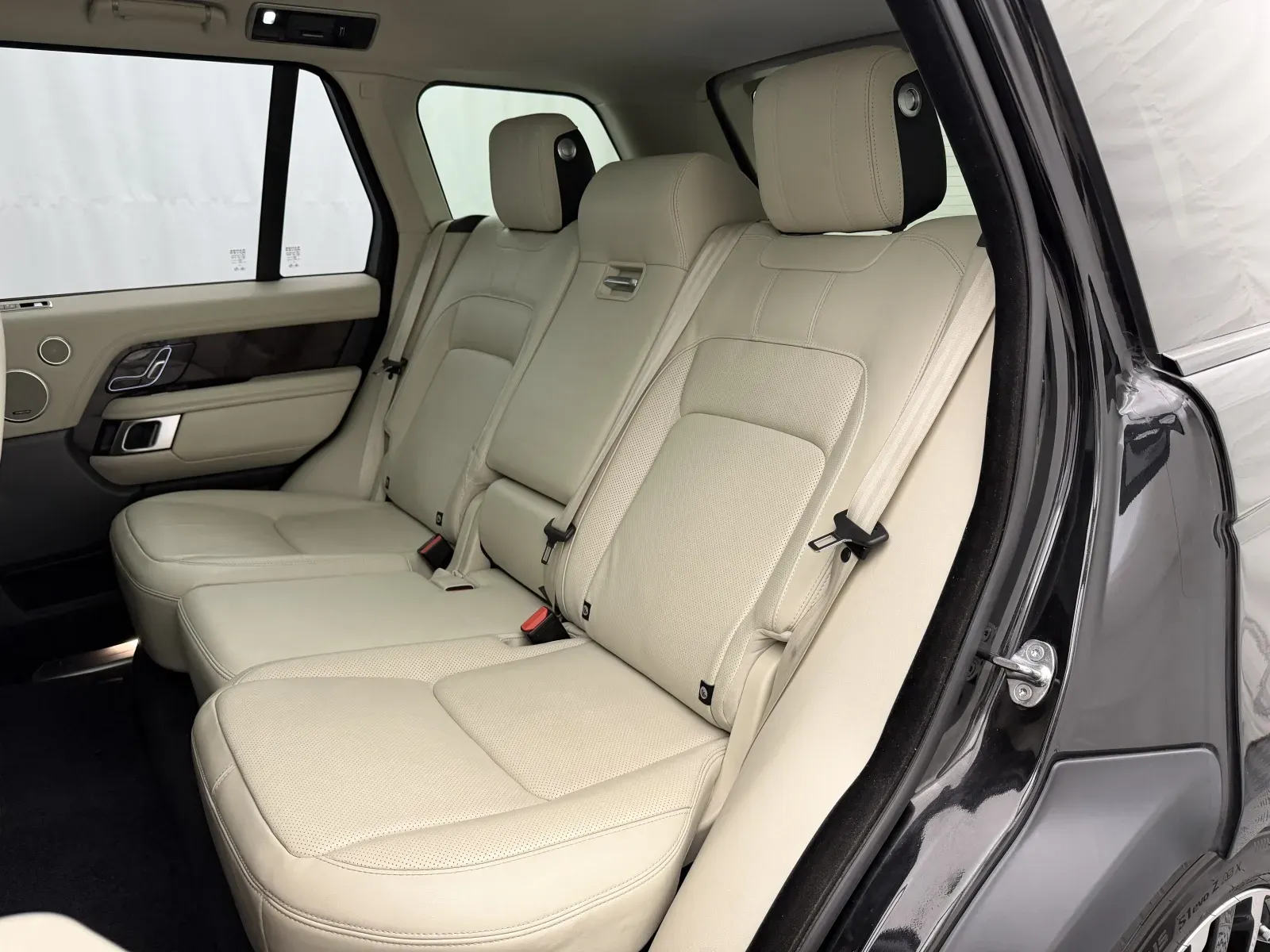 Land Rover Range Rover photo 30