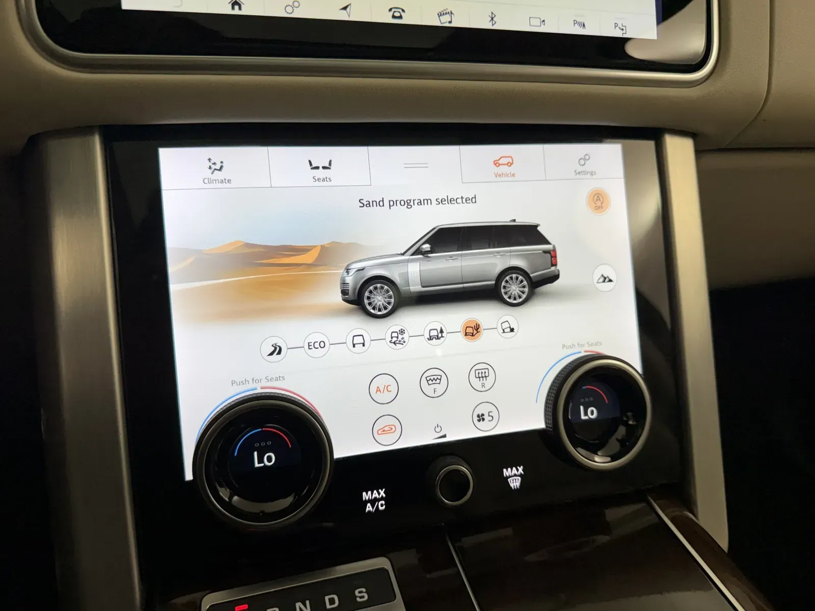 Land Rover Range Rover photo 25
