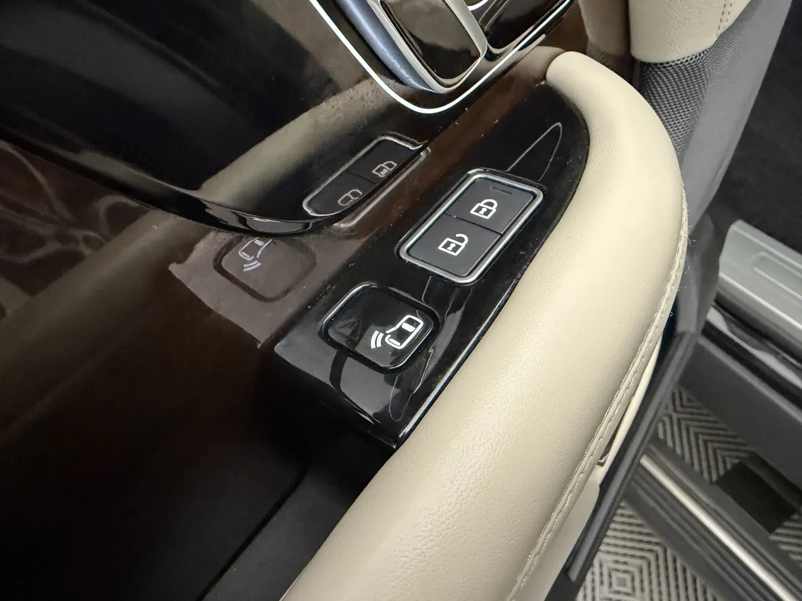 Land Rover Range Rover photo 10