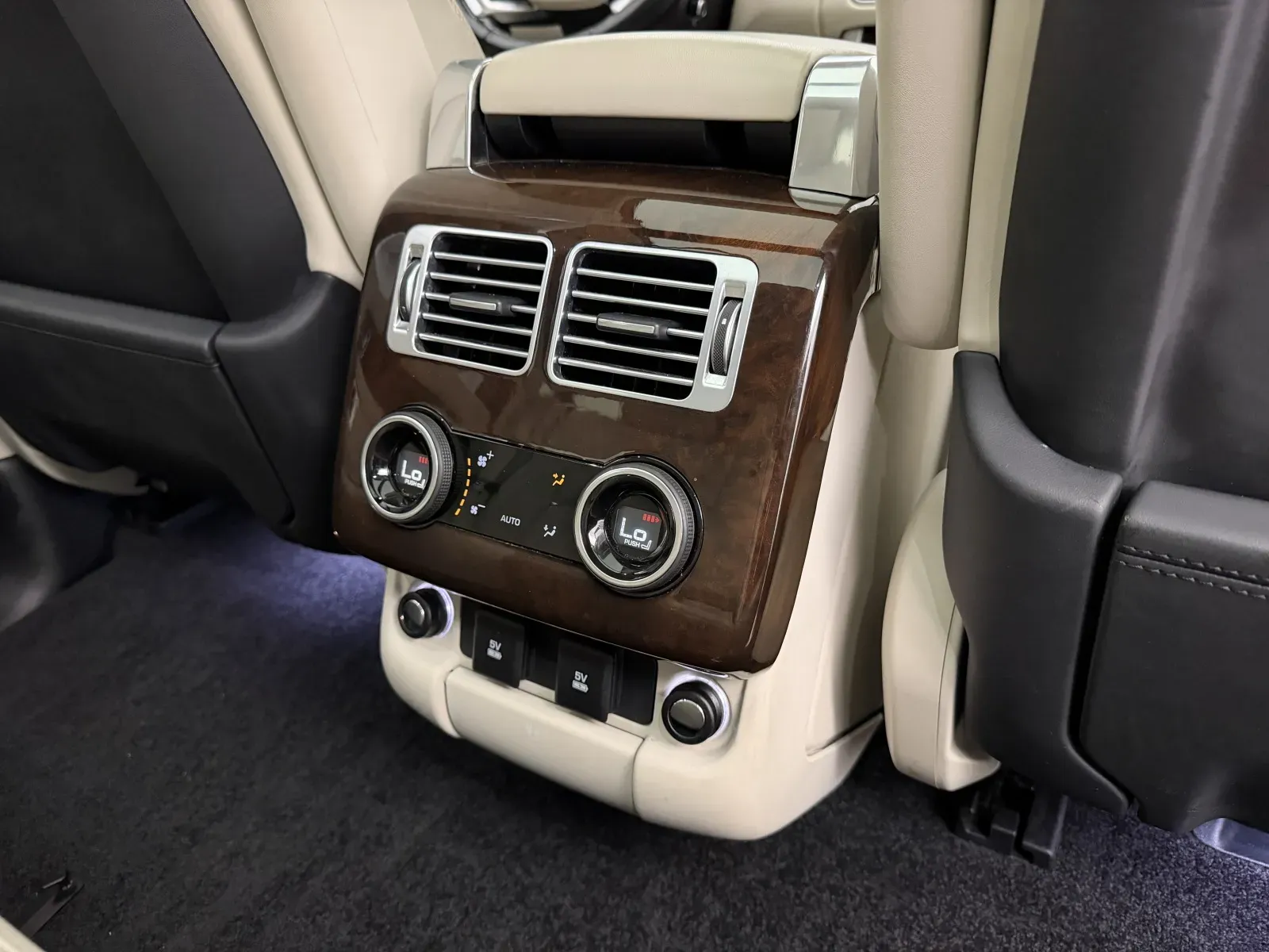 Land Rover Range Rover photo 31