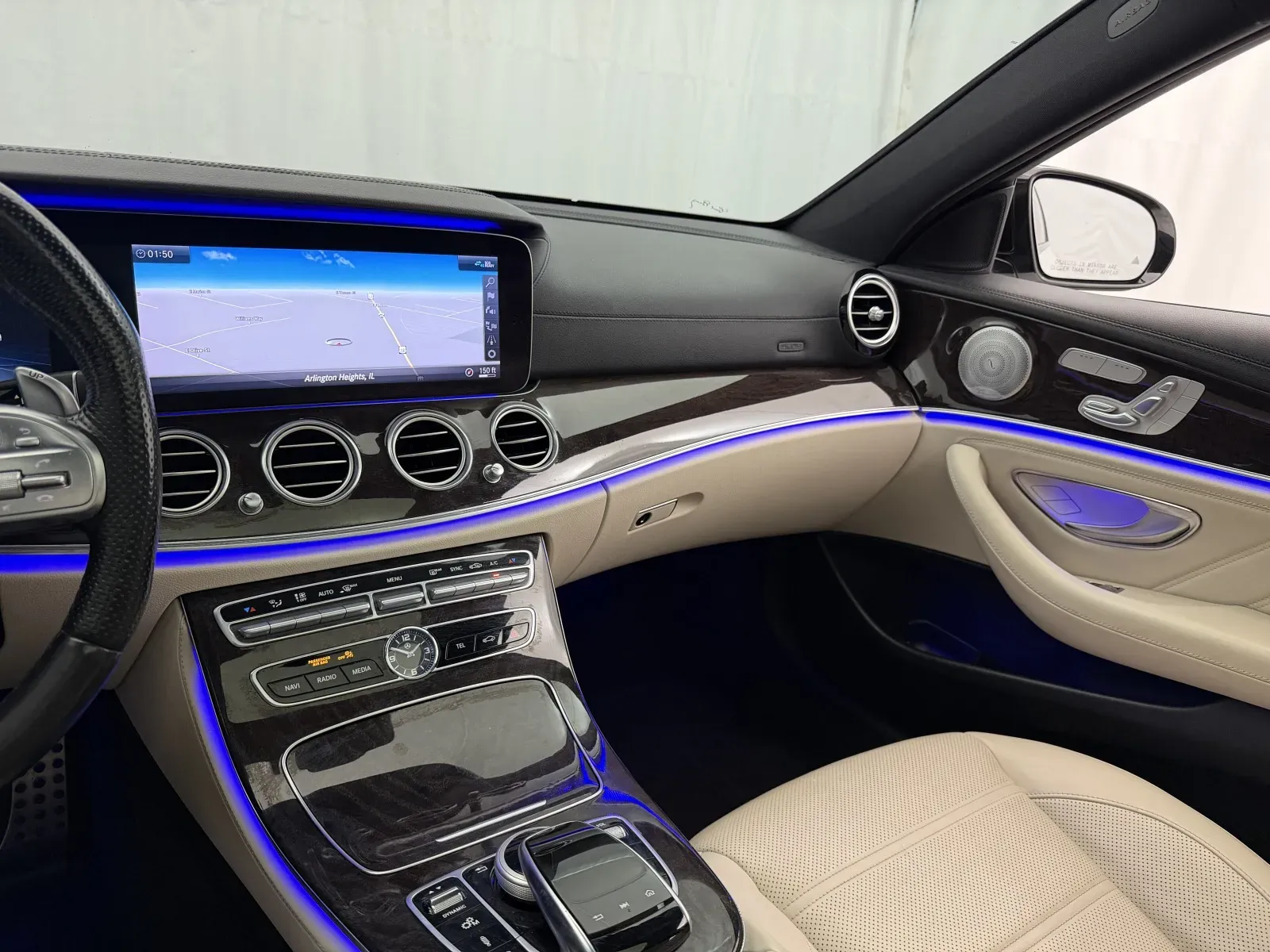Mercedes-Benz E-Class photo 24