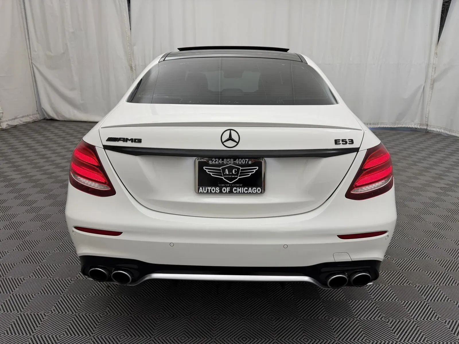 Mercedes-Benz E-Class photo 4