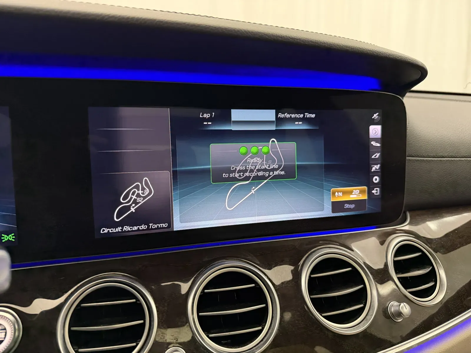 Mercedes-Benz E-Class photo 37