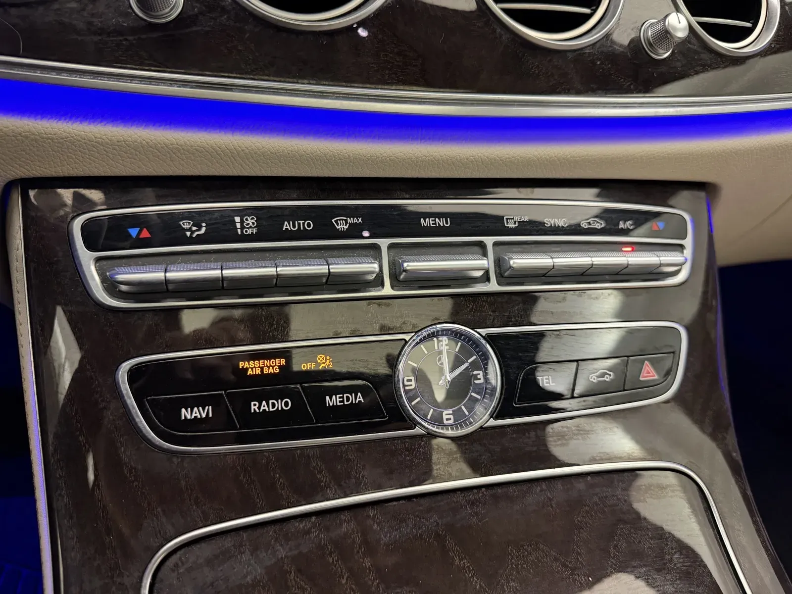 Mercedes-Benz E-Class photo 51
