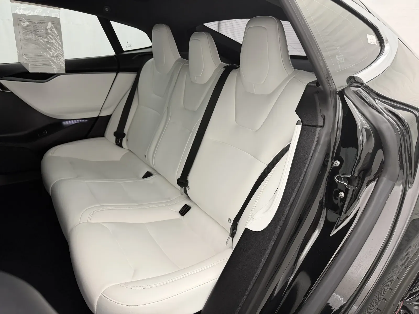 Tesla Model S photo 26
