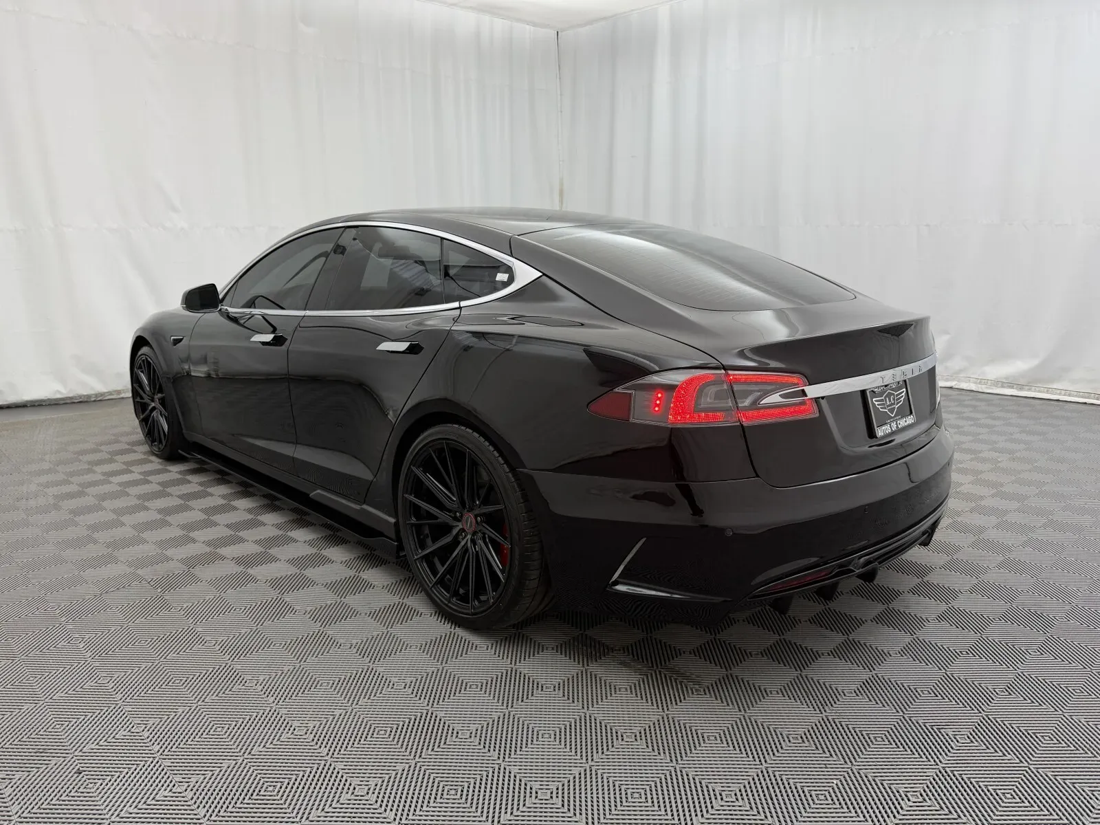 Tesla Model S photo 7