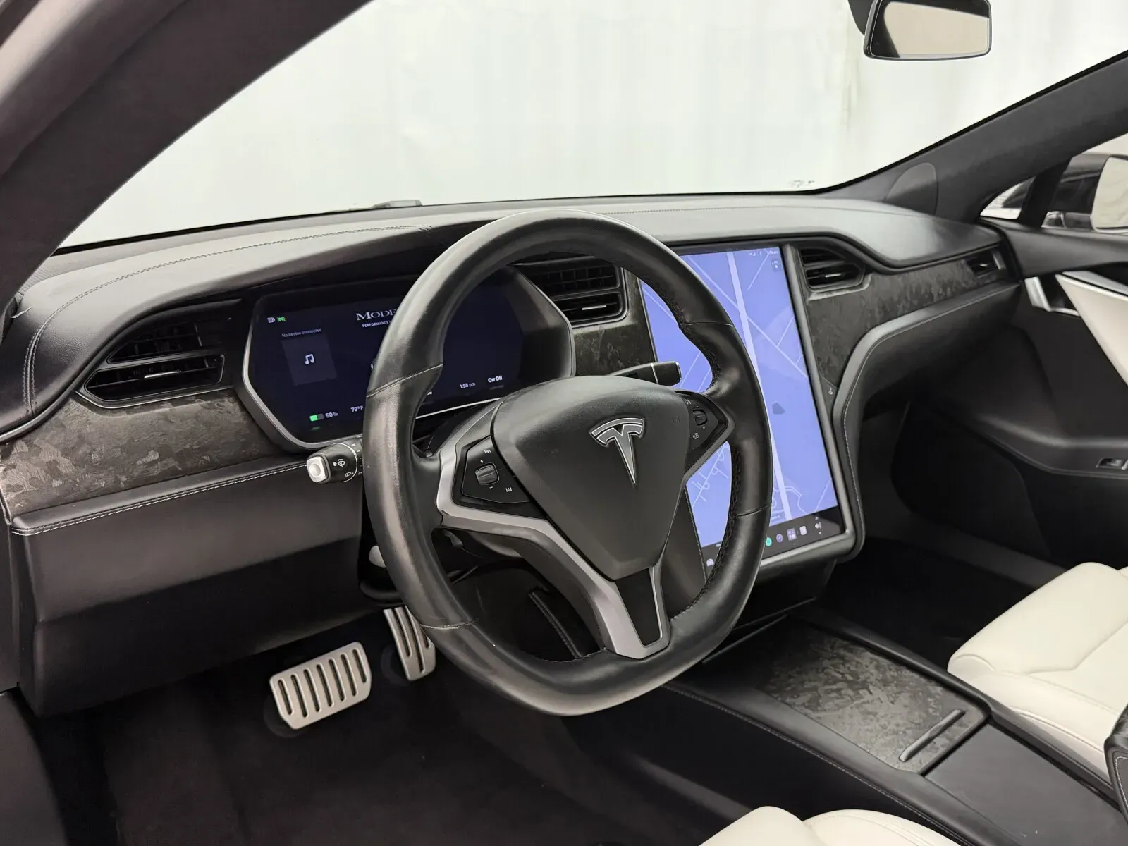 Tesla Model S photo 11