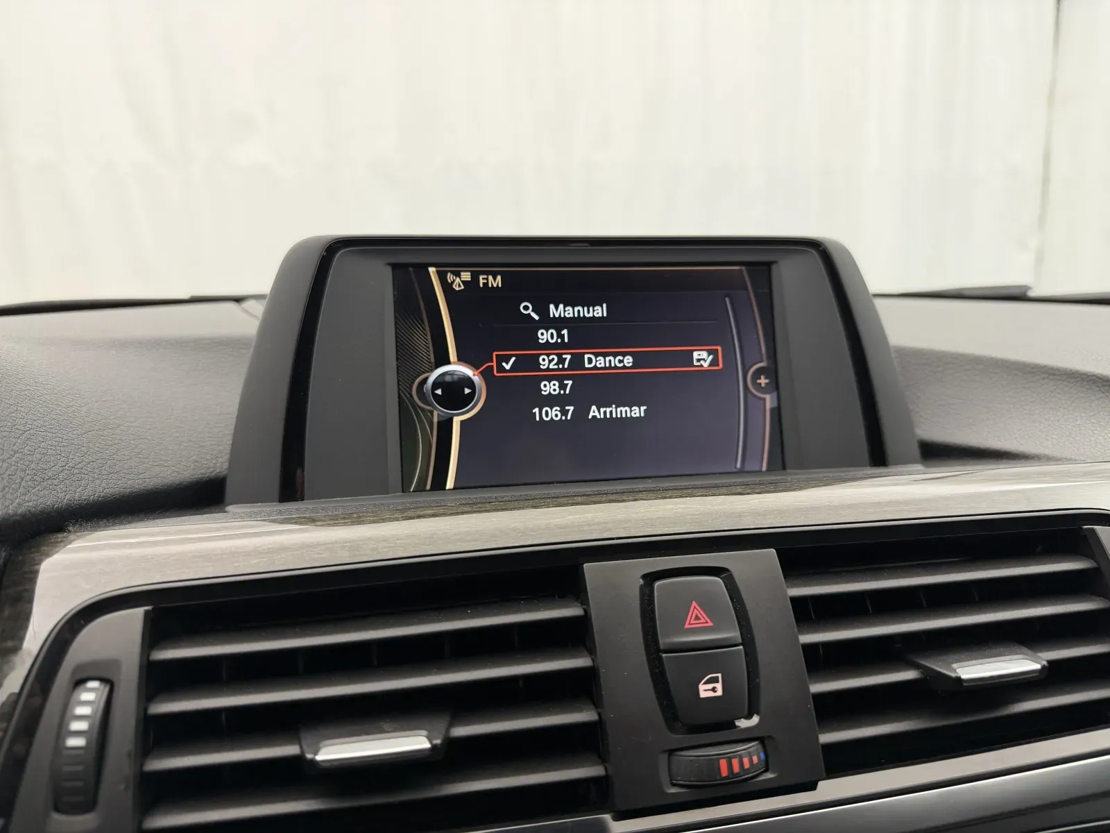 BMW 3 Series photo 16