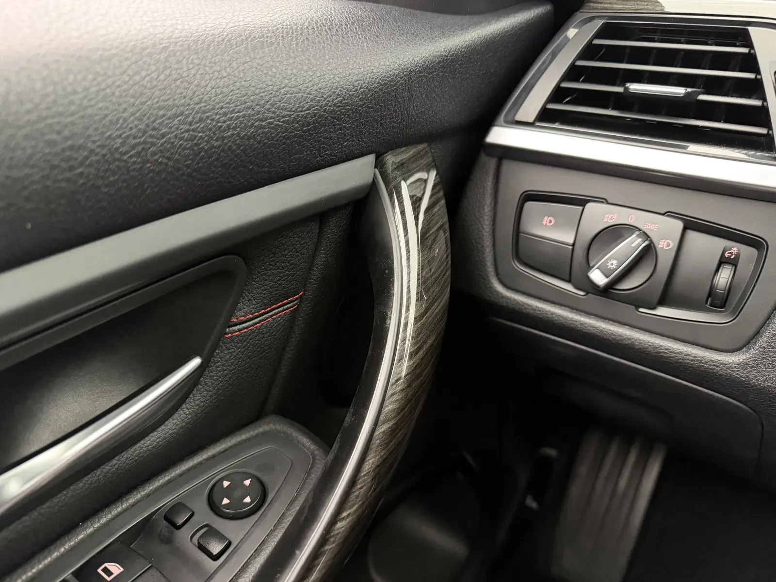 BMW 3 Series photo 13
