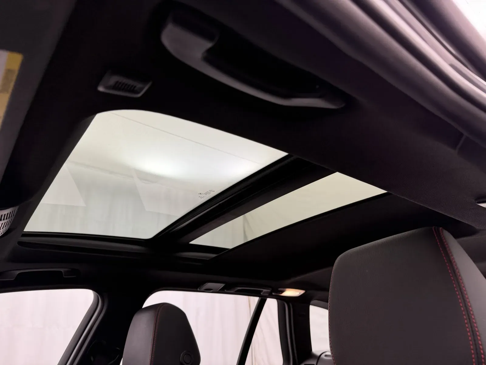 BMW 3 Series photo 9