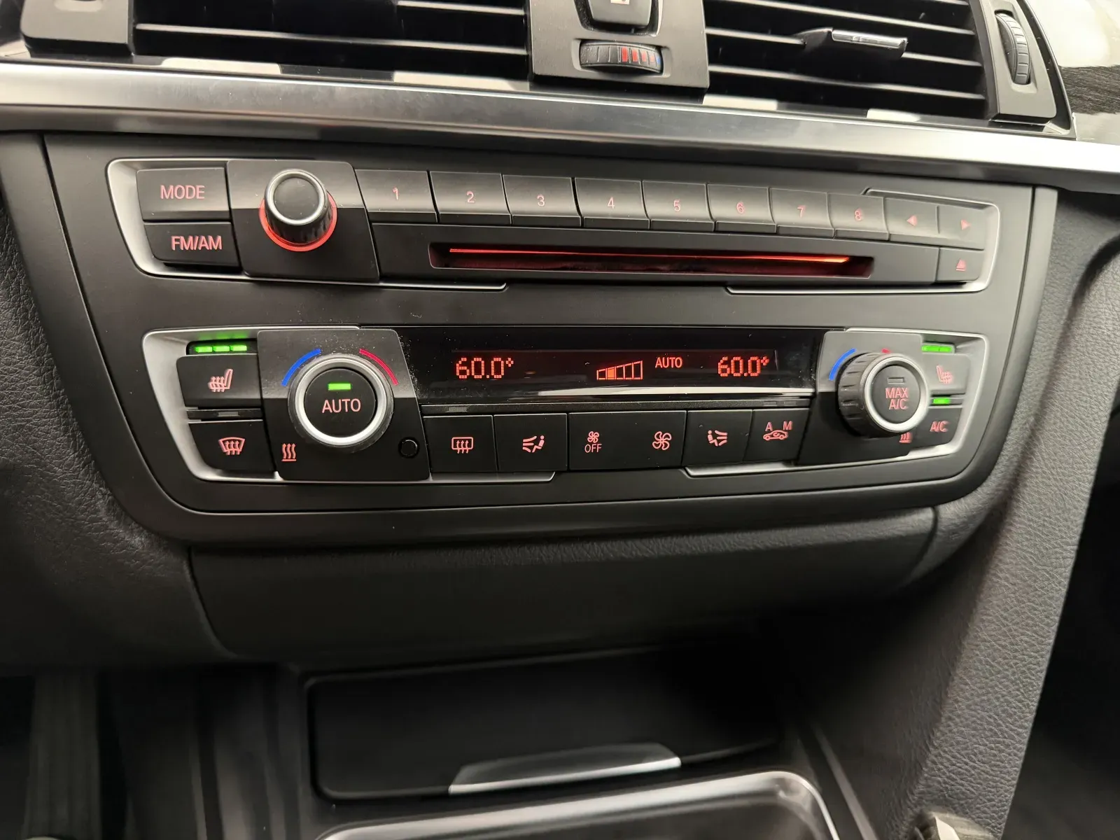 BMW 3 Series photo 17