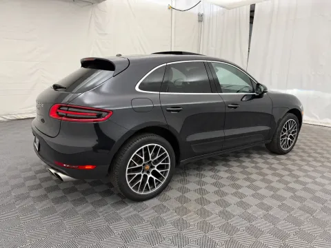 More photos of 2016 Porsche Macan S at Autos of Chicago, IL
