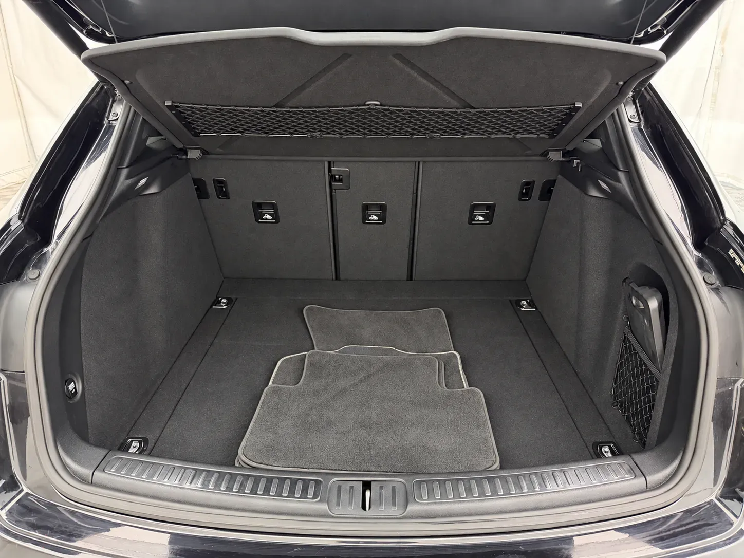 Porsche Macan photo 24