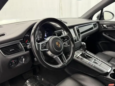 More photos of 2016 Porsche Macan S at Autos of Chicago, IL