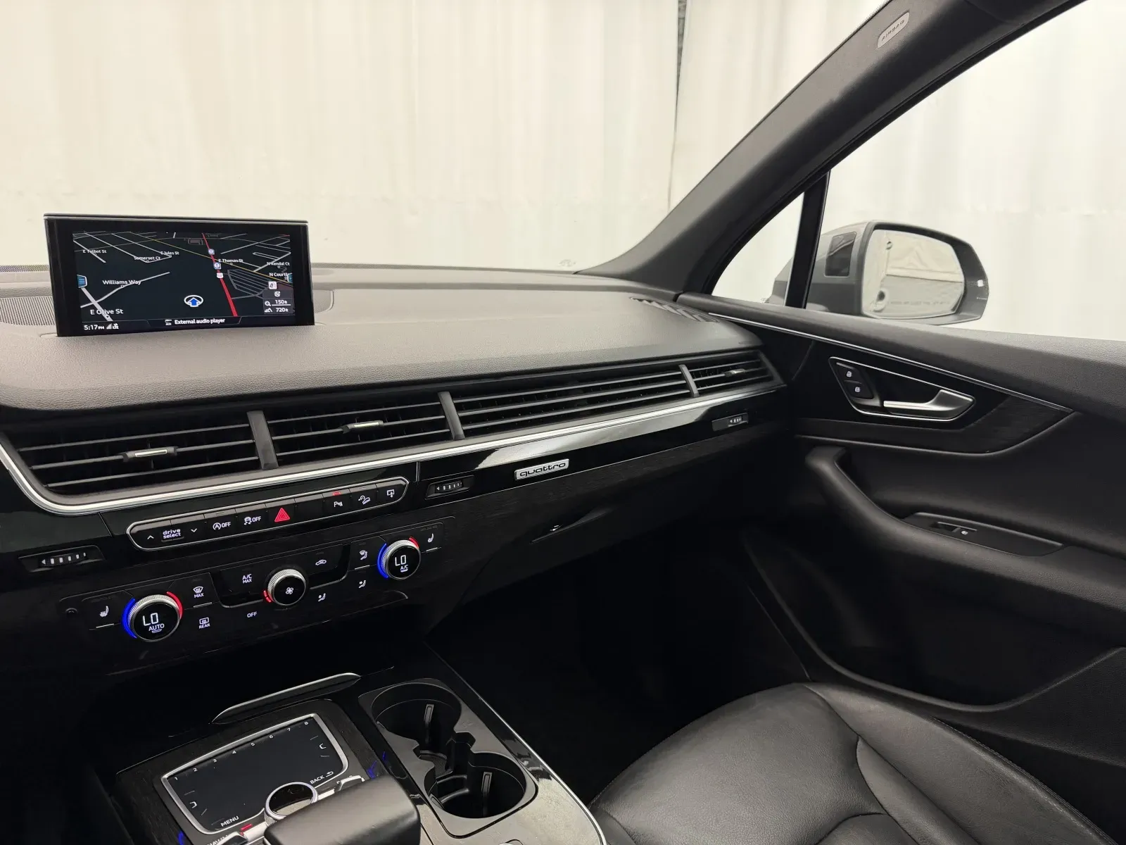 Audi Q7 photo 11