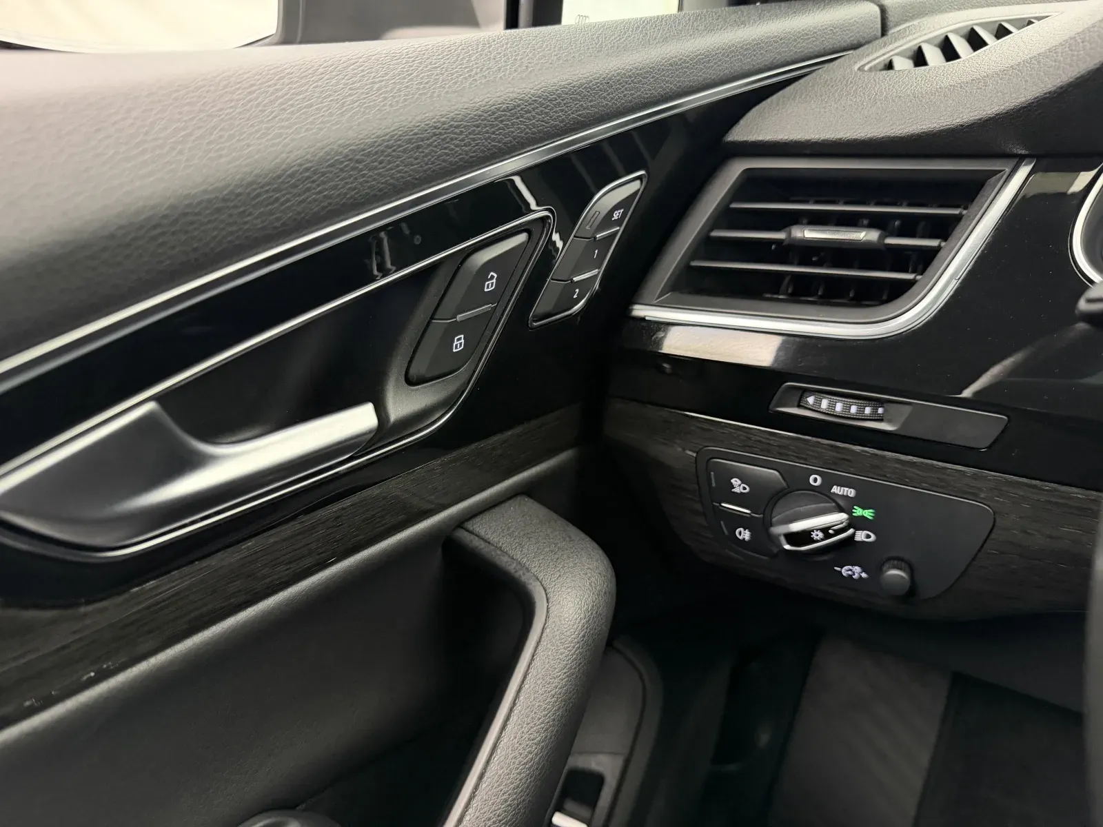 Audi Q7 photo 9
