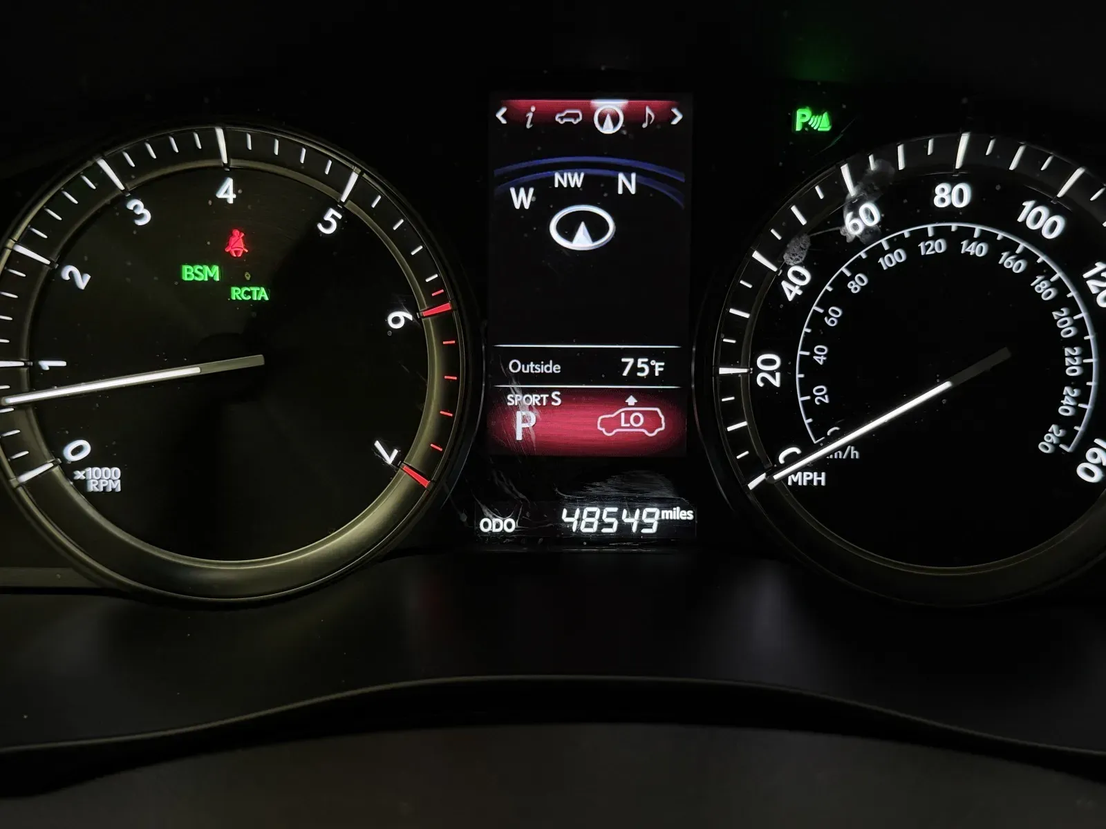 Lexus LX photo 11