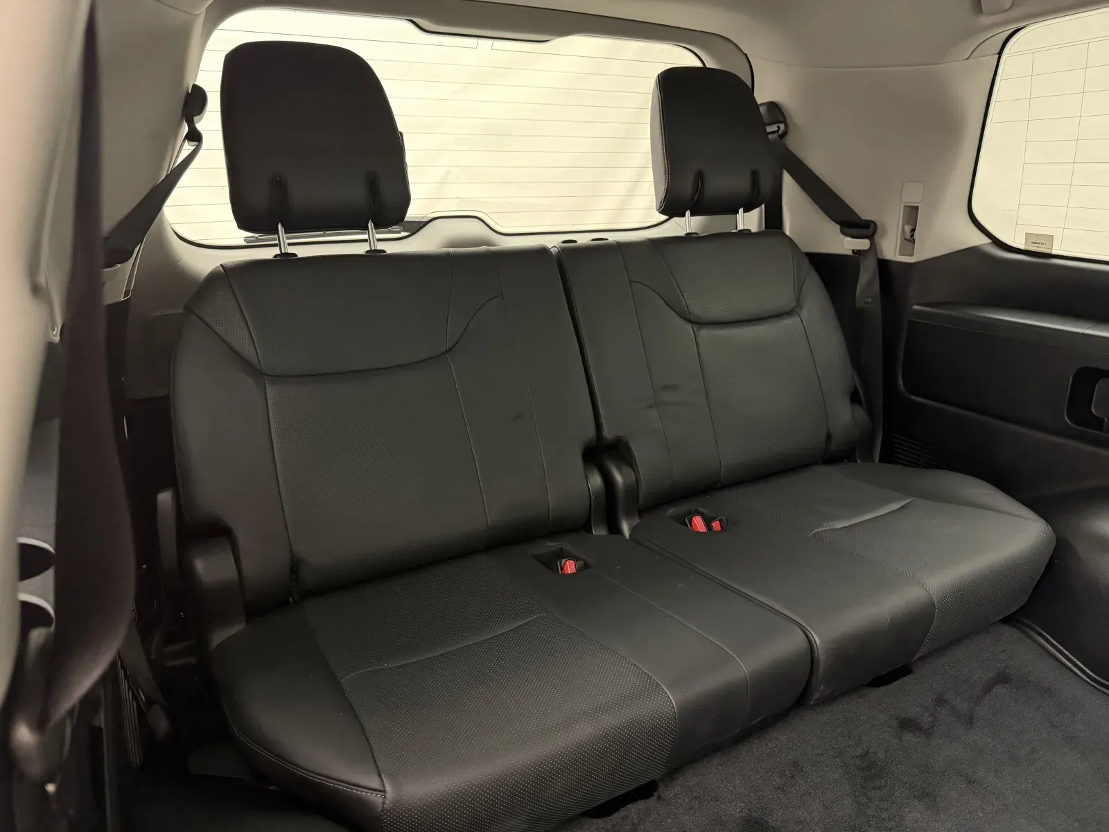 Lexus LX photo 33