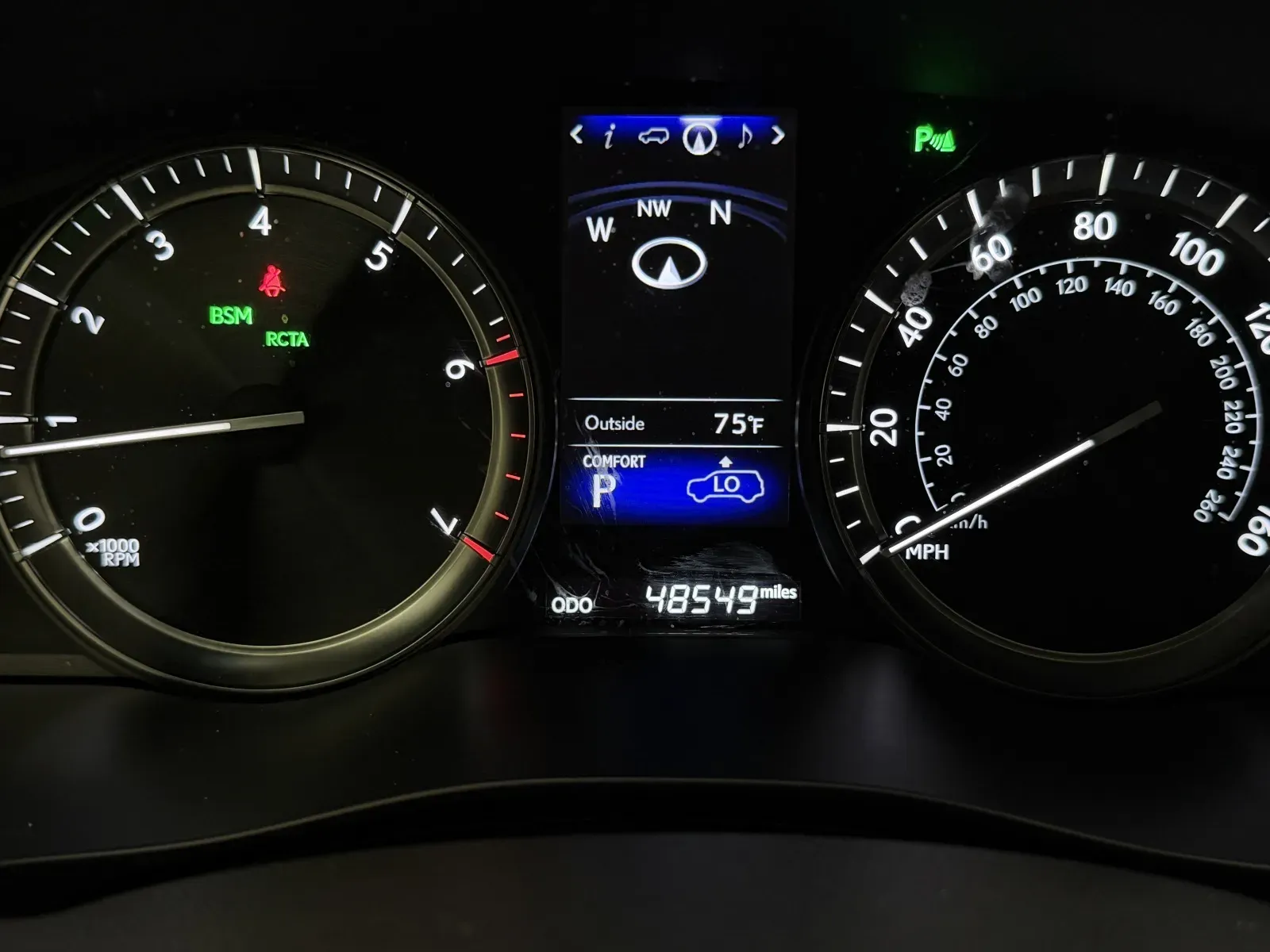 Lexus LX photo 10