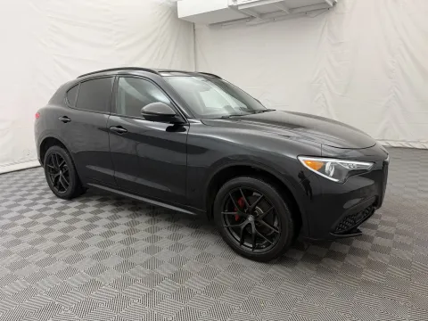 More photos of 2019 Alfa Romeo Stelvio at Autos of Chicago, IL