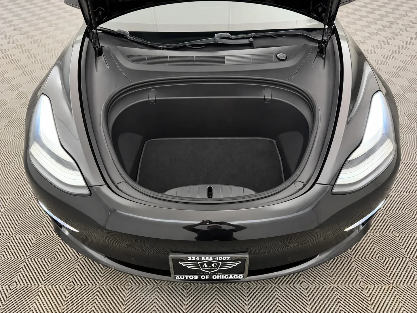 Tesla Model 3 photo 31