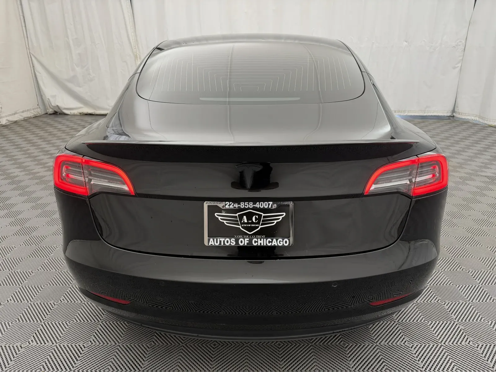 Tesla Model 3 photo 6