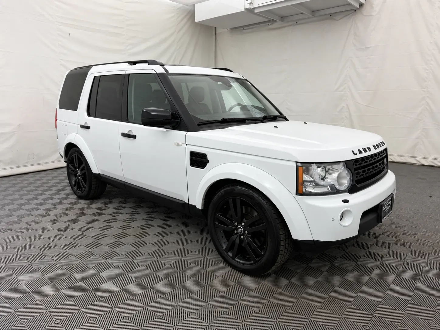 Land Rover LR4 photo 4