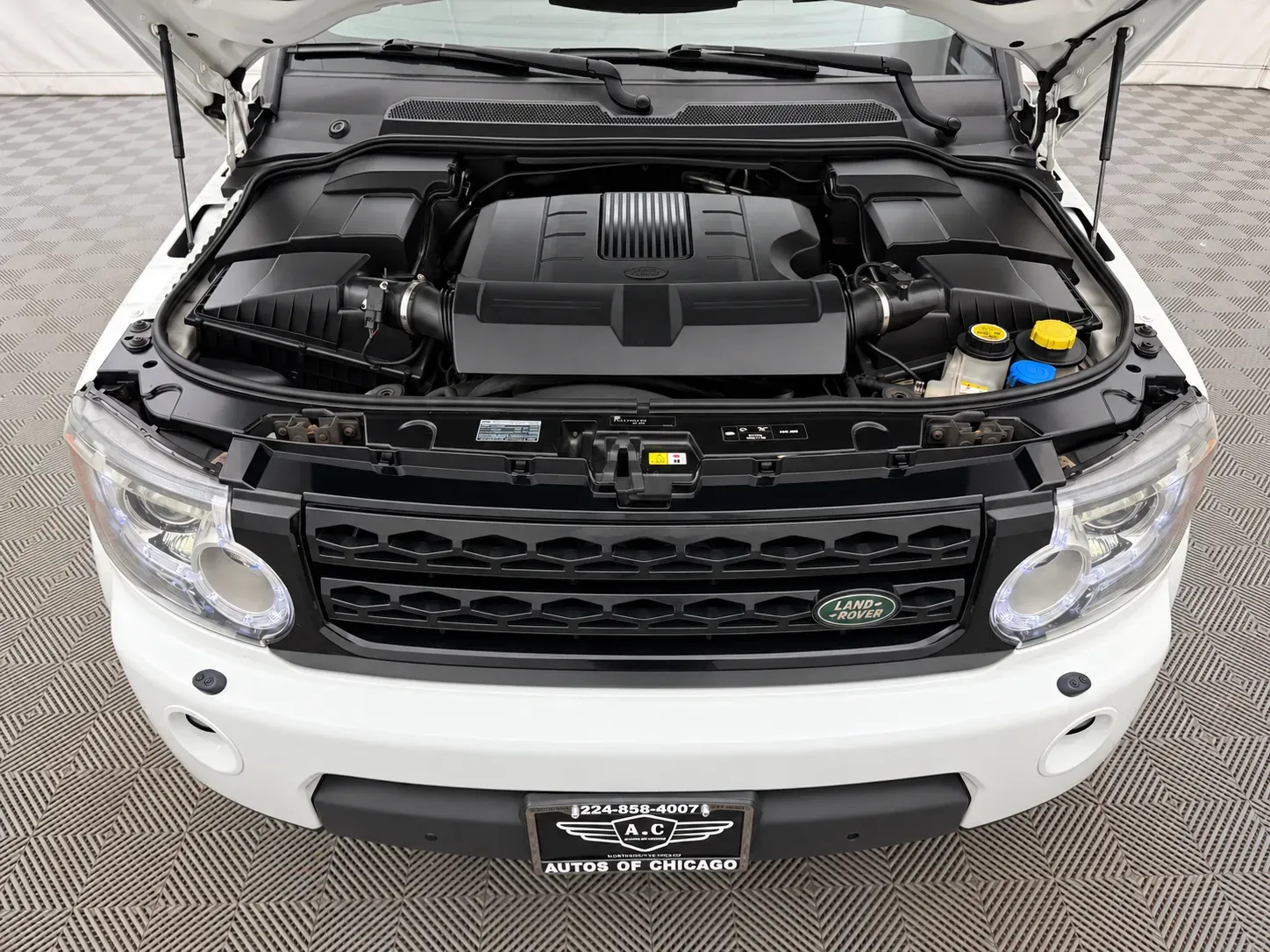 Land Rover LR4 photo 39