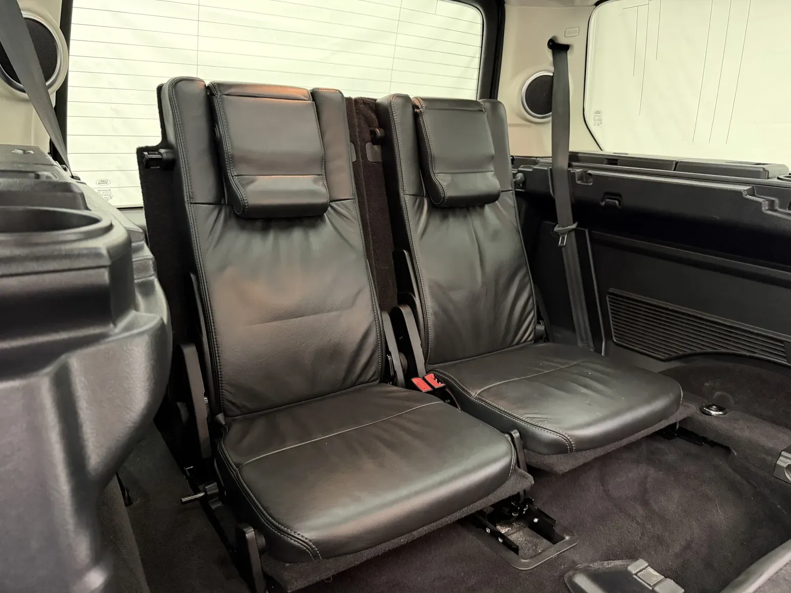 Land Rover LR4 photo 35