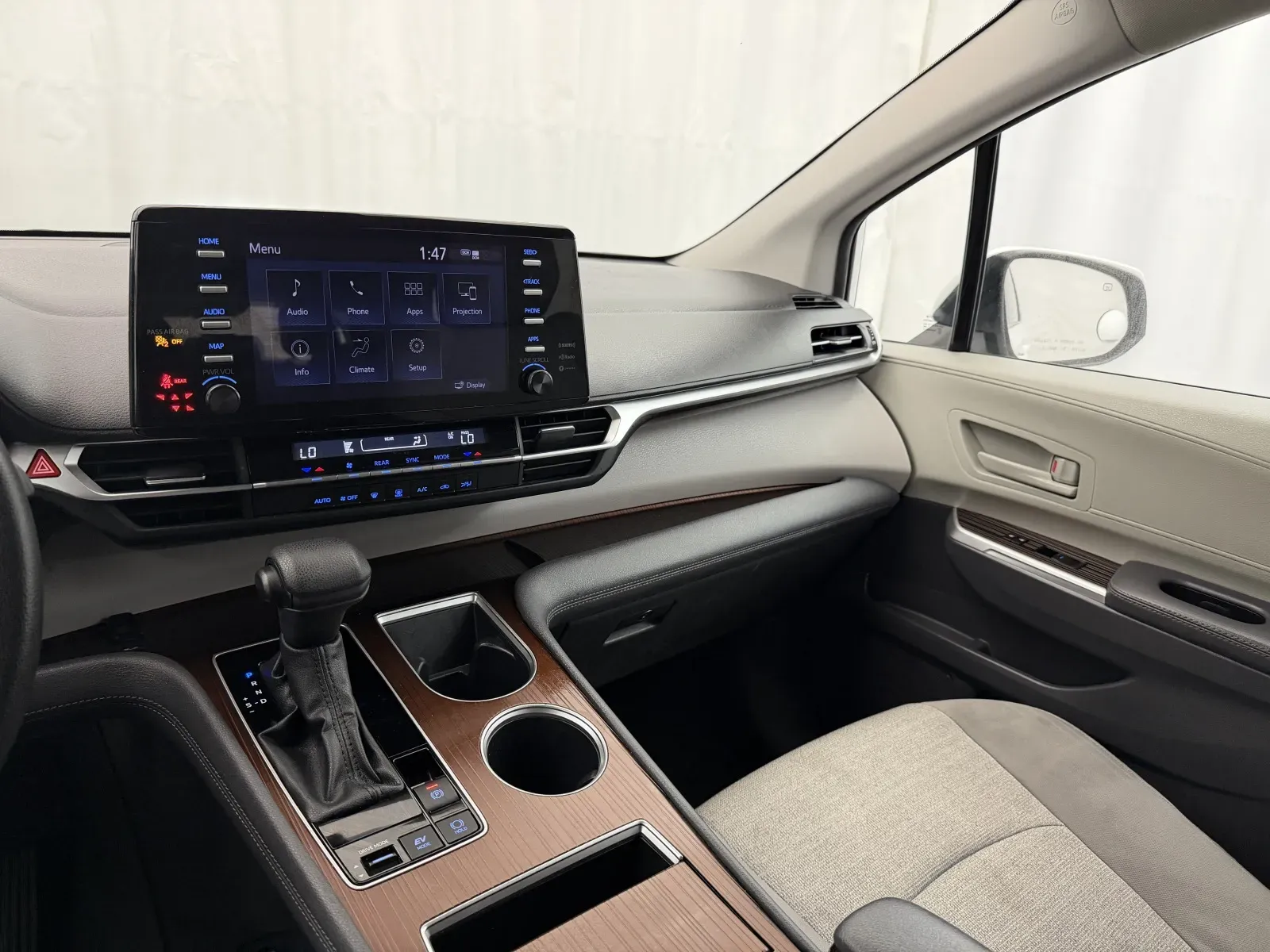 Toyota Sienna photo 16
