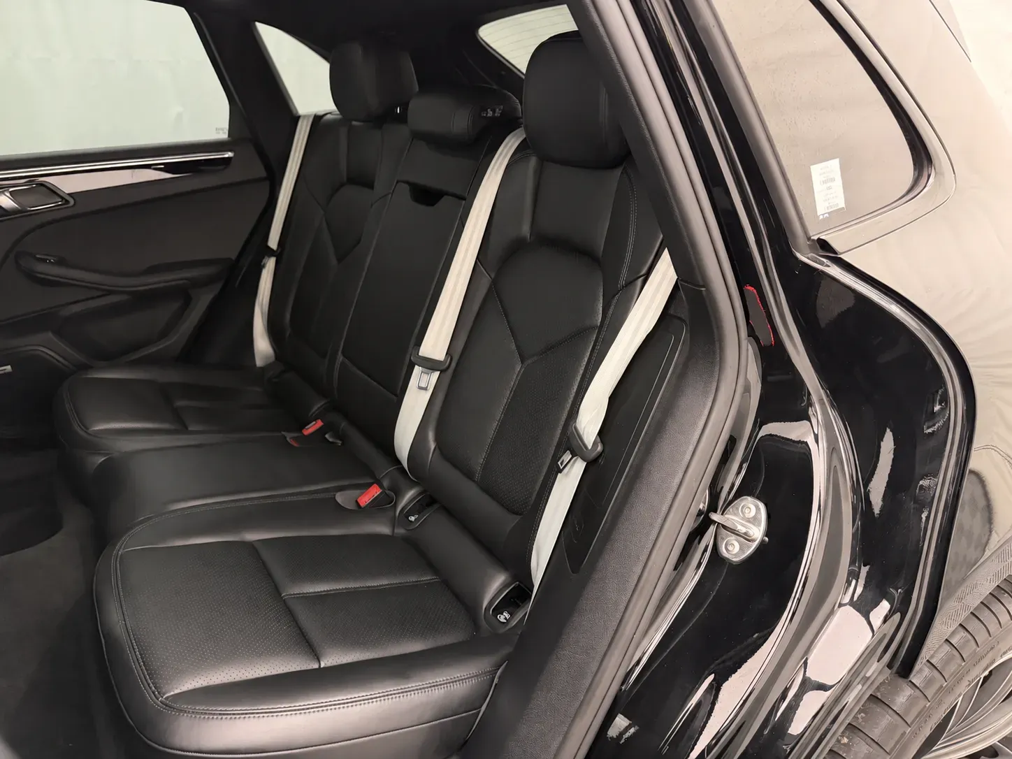 Porsche Macan photo 27
