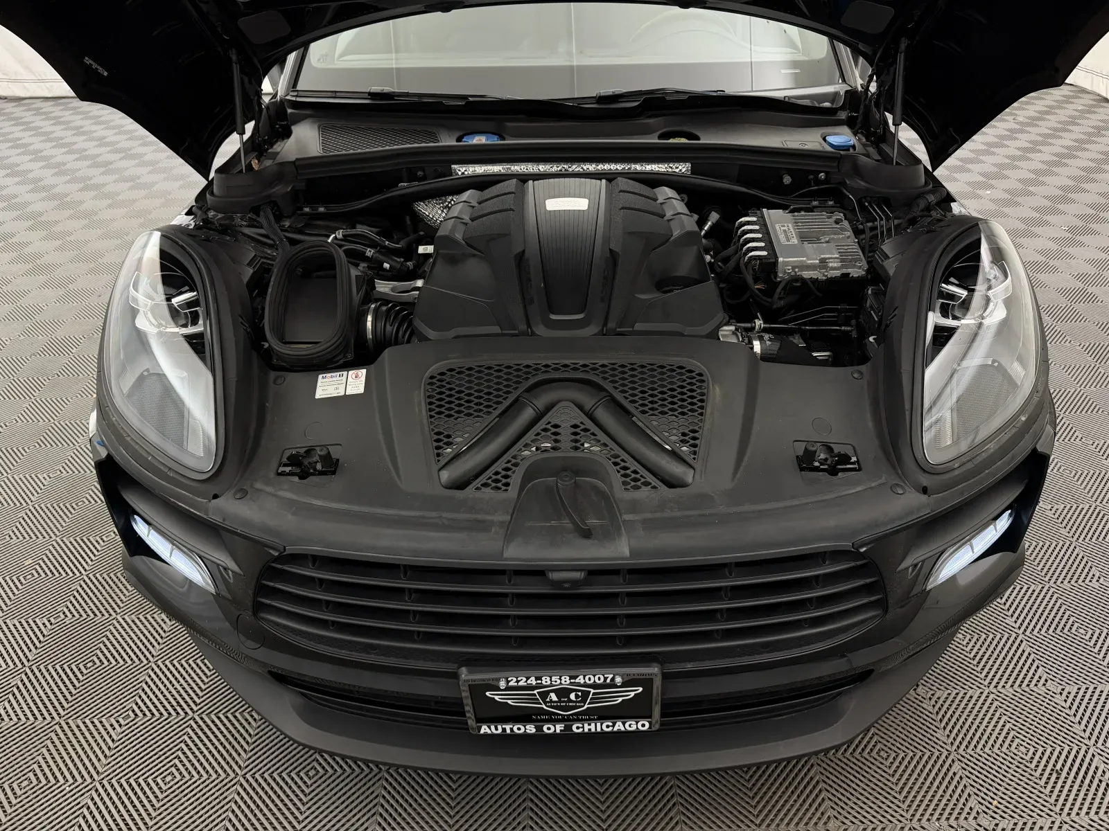 Porsche Macan photo 33