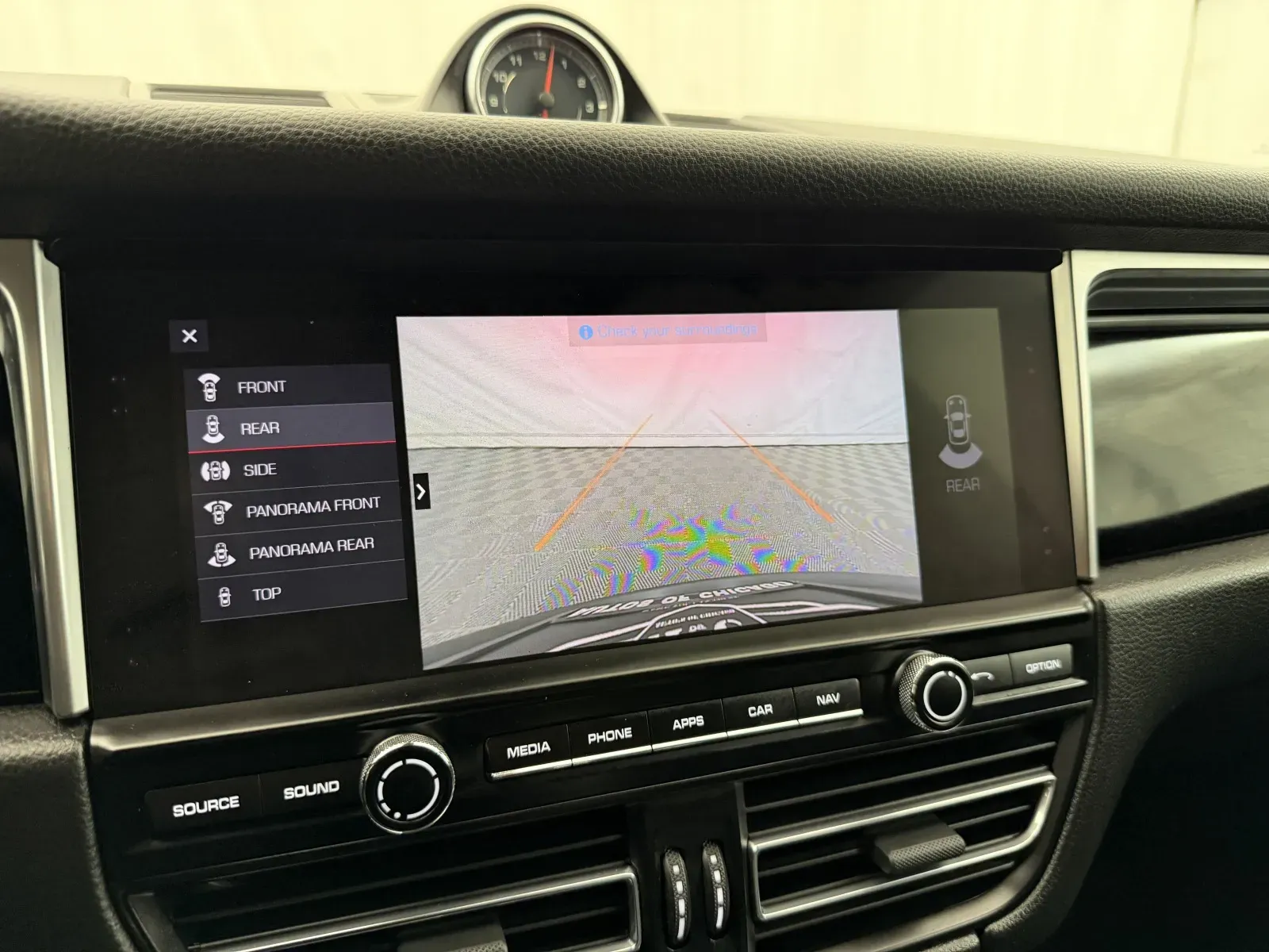 Porsche Macan photo 21