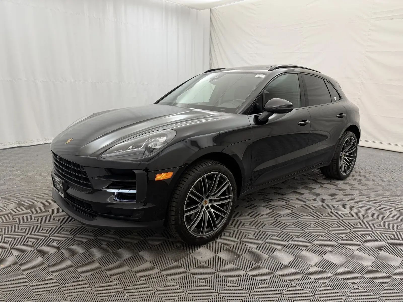 Porsche Macan photo 2