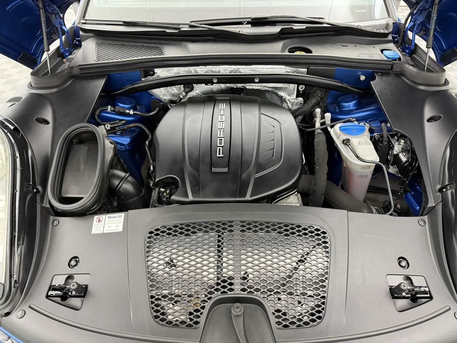Porsche Macan photo 24