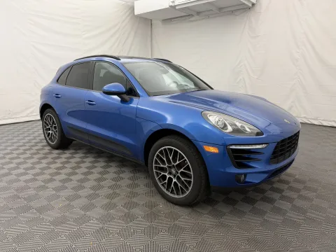 More photos of 2017 Porsche Macan at Autos of Chicago, IL