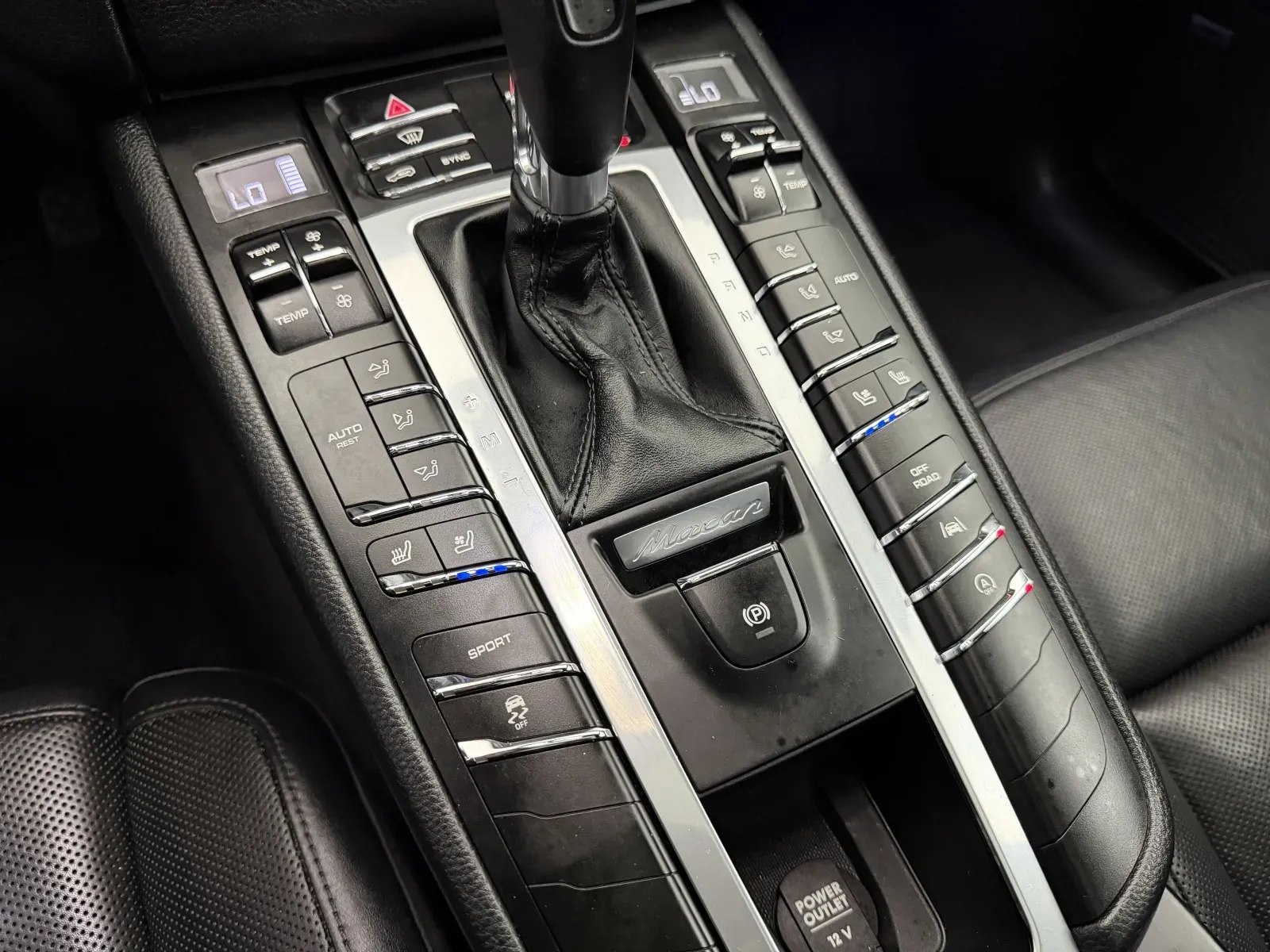 Porsche Macan photo 17