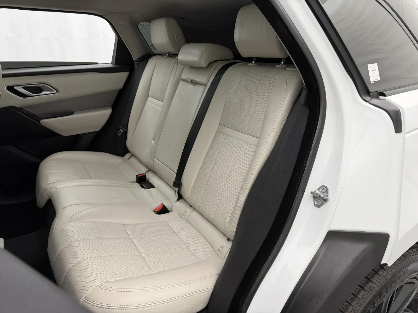 Land Rover Range Rover Velar photo 45