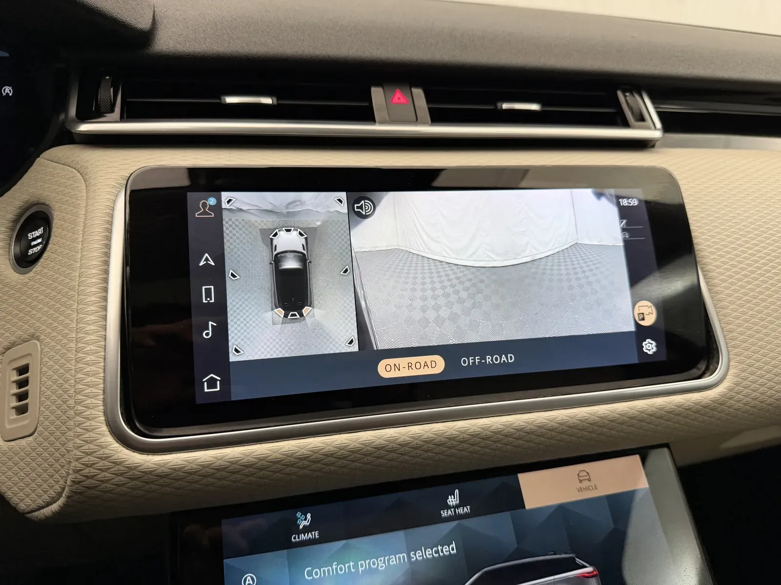 Land Rover Range Rover Velar photo 23
