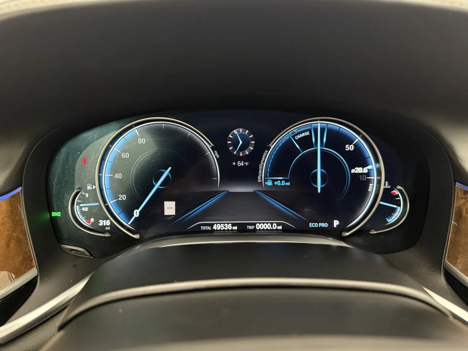 BMW 7 Series photo 18
