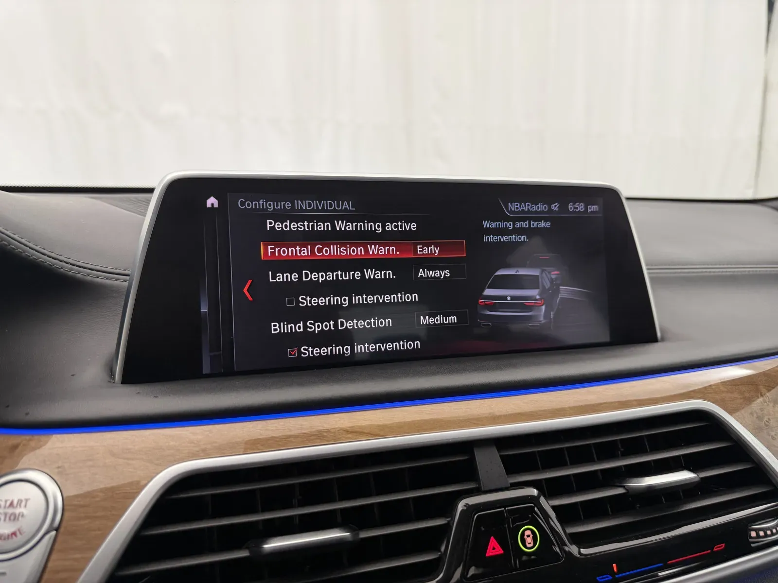 BMW 7 Series photo 33