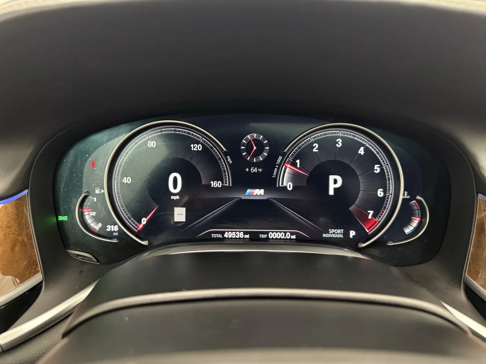 BMW 7 Series photo 19