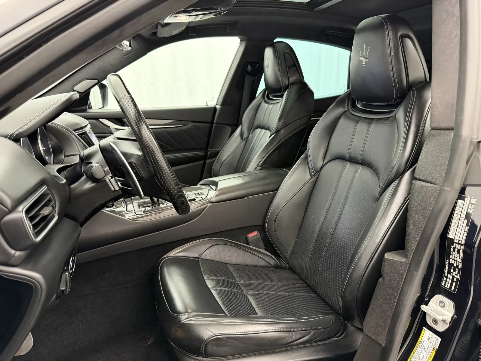 Maserati Levante photo 11