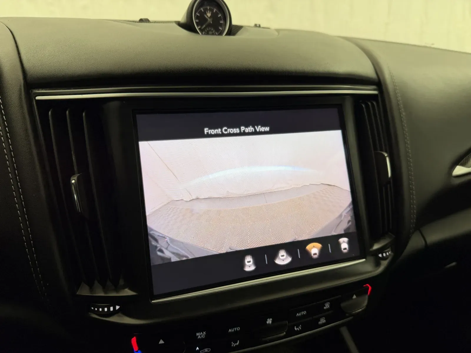 Maserati Levante photo 27
