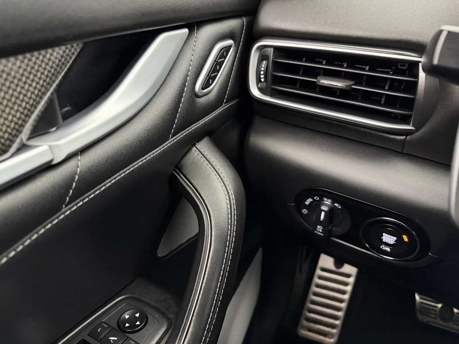 Maserati Levante photo 16